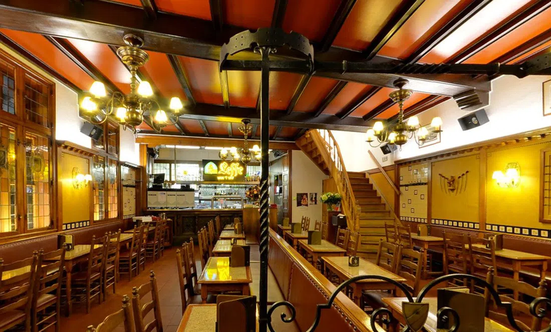 Grand Café Craenenburg (Markt 16), Bruges