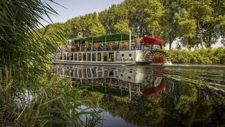Lamme Goedzak (Bruges–Damme canal boat), Bruges