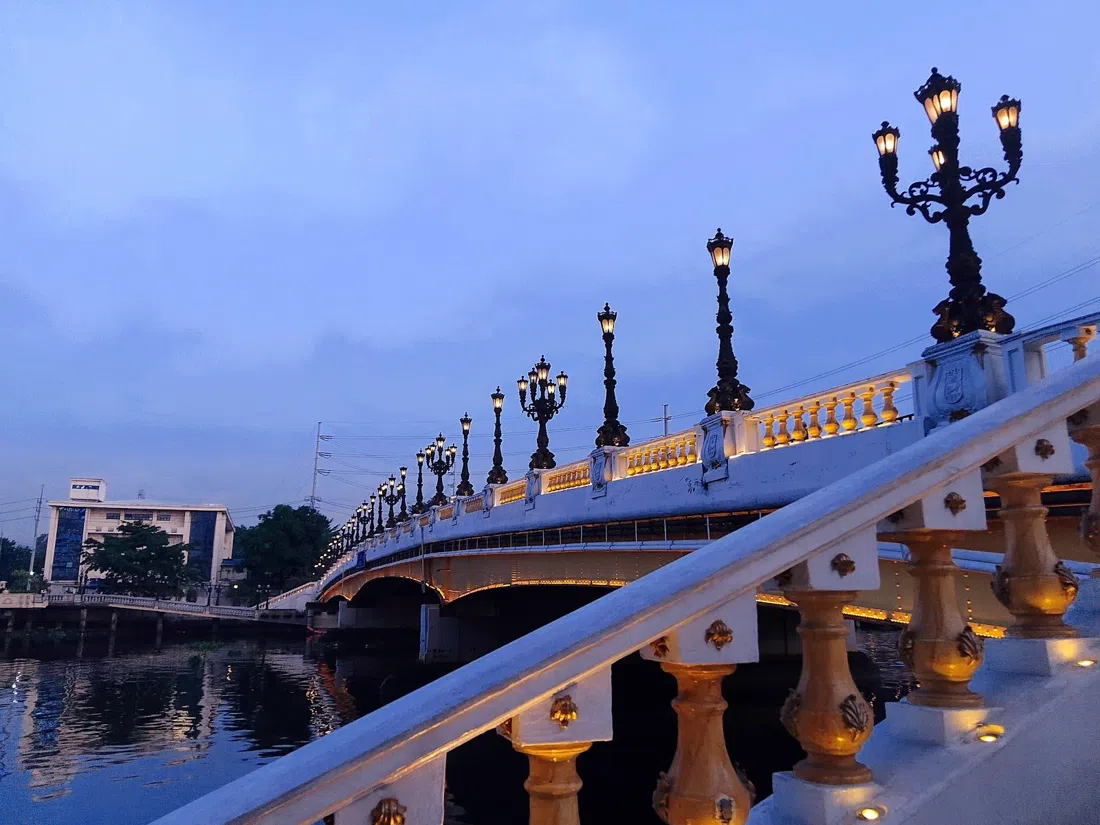Jones Bridge, Manila