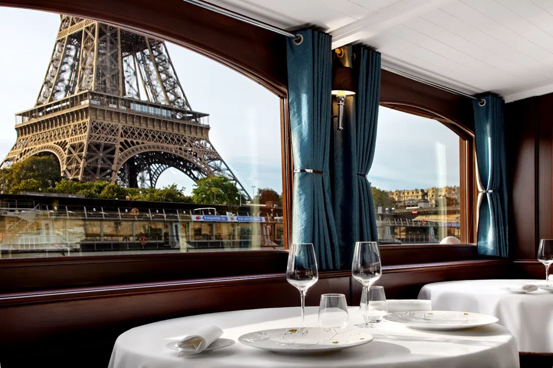 Yachts de Paris (Don Juan II), Paris