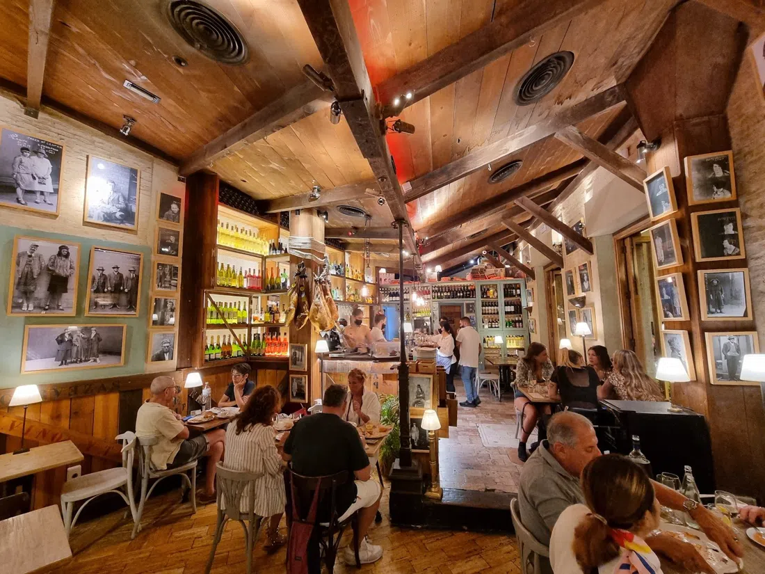 Taberna Álvaro Peregil, Seville