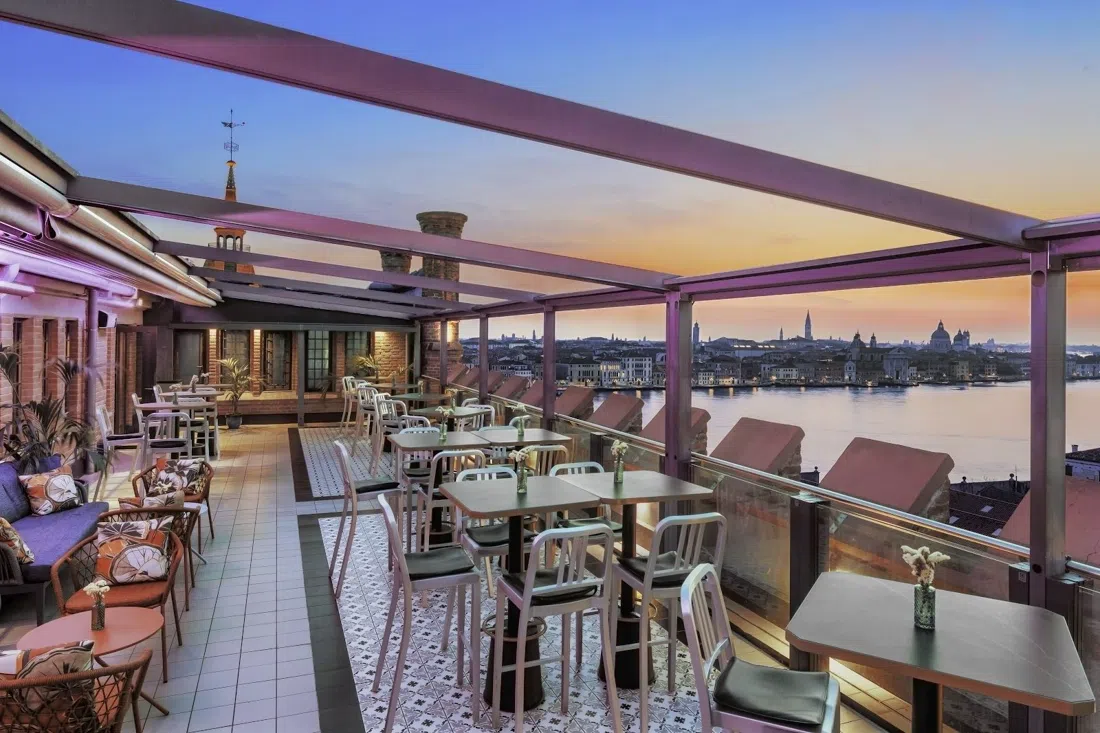 Skyline Rooftop Bar (Hilton Molino Stucky Venice), Venice