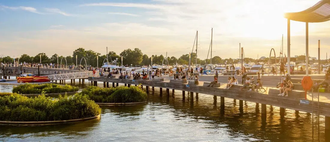 The Wharf Promenade & Waterfront Park, Washington
